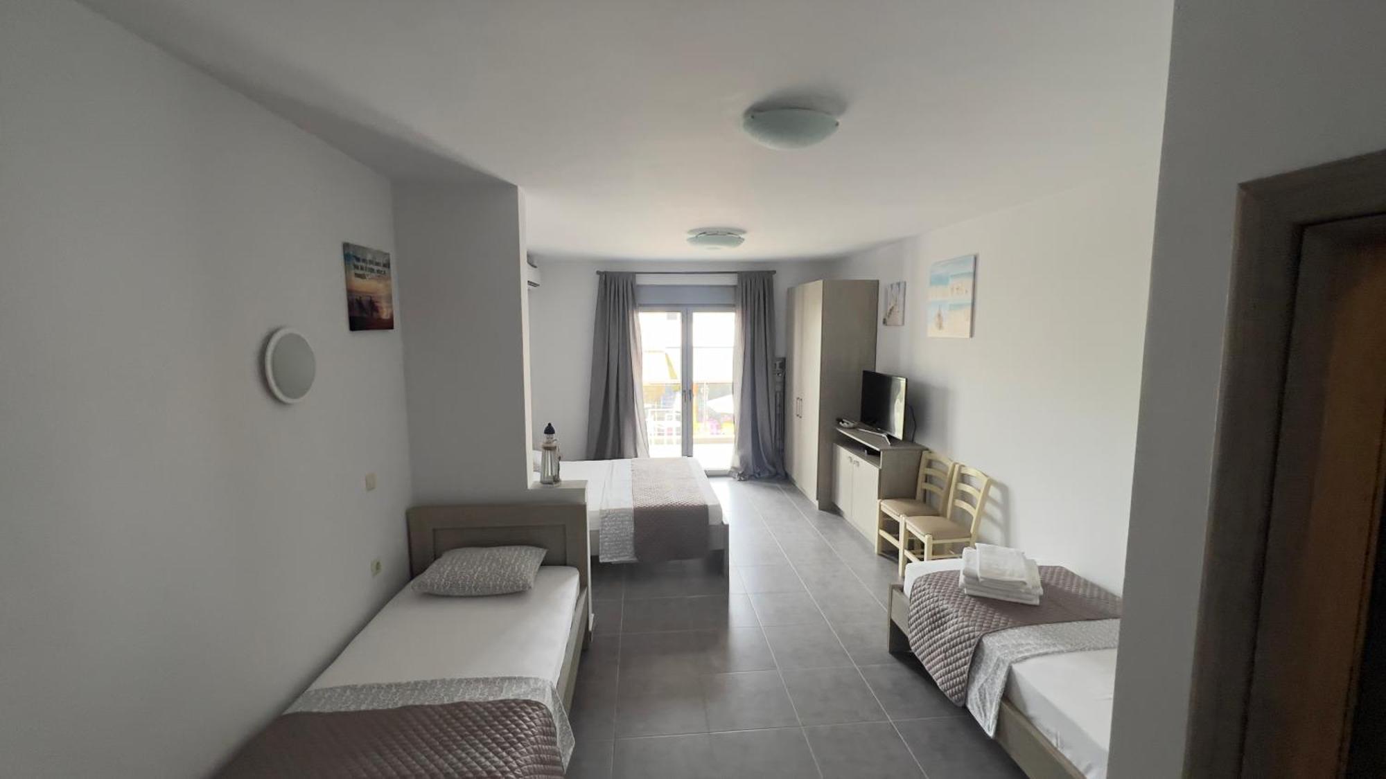 Ellinfos Aparthotel Chaniotis Dış mekan fotoğraf