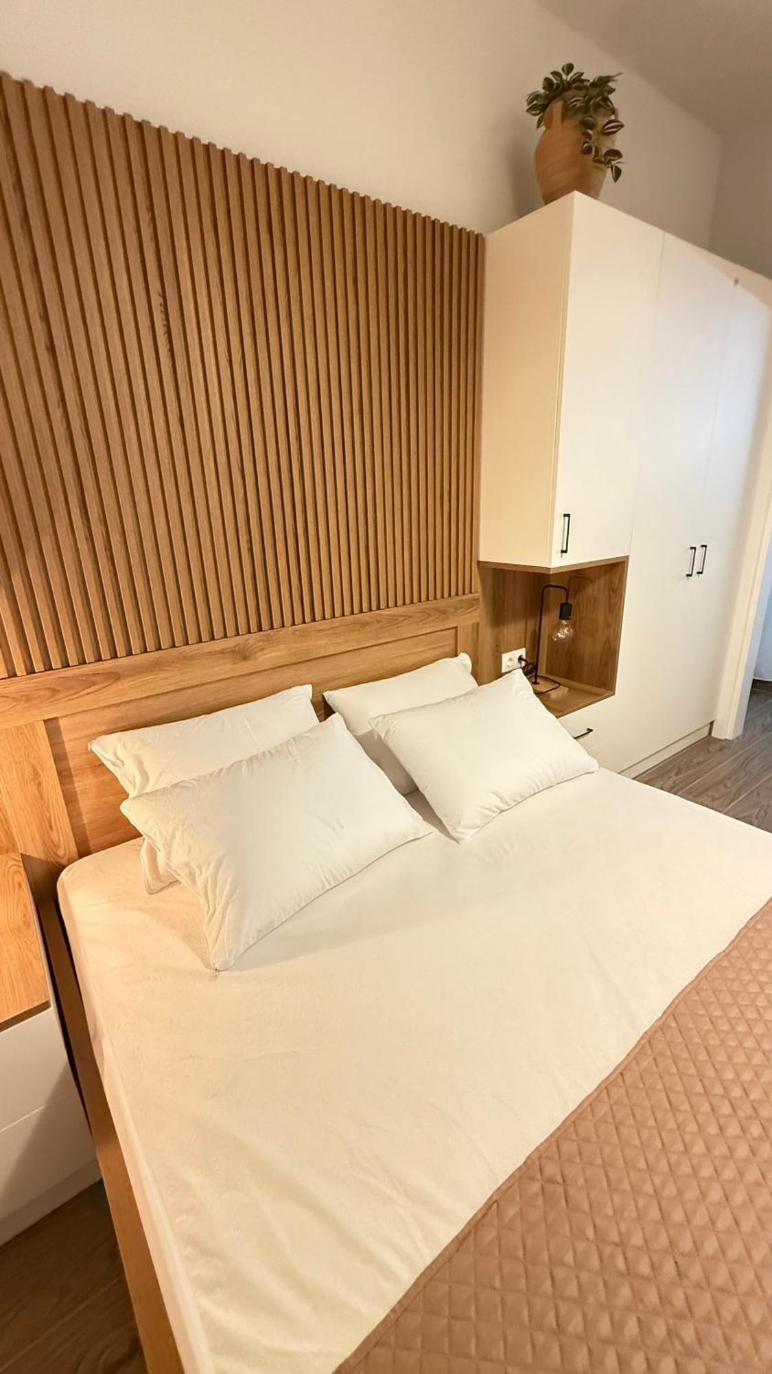 Ellinfos Aparthotel Chaniotis Dış mekan fotoğraf